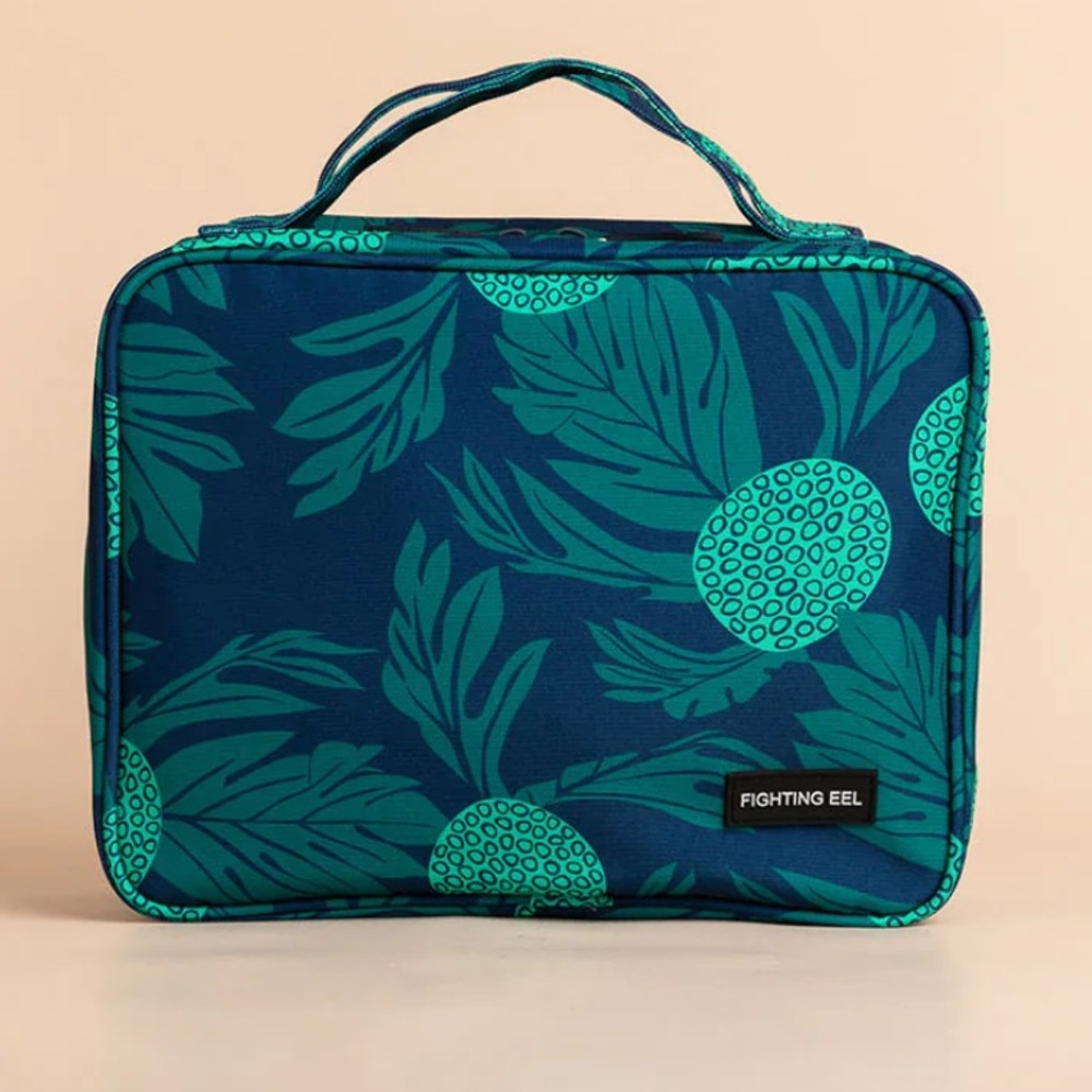 Fighting Eel Midnight Ulu Toiletry Bag